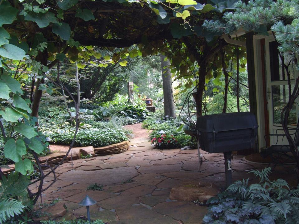 https://hort.extension.wisc.edu/files/2014/11/landscape-design.jpg