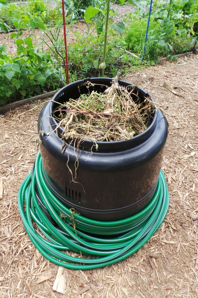 Can Composter: Do-It-Yourself Compost Bin Instructions
